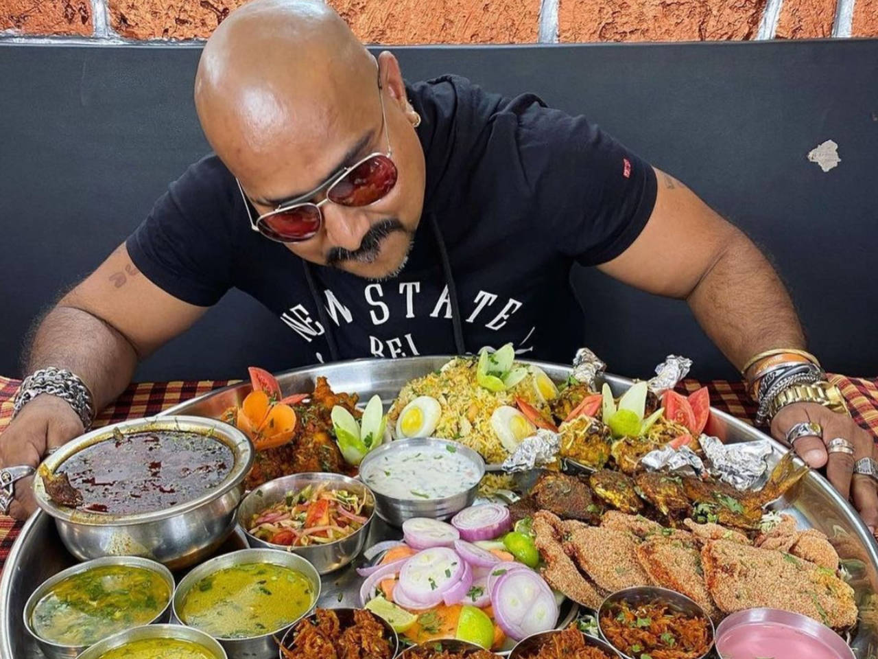 Finish this 4 Kg 'Bullet Thali' and get a luxury bike! - Times of ...