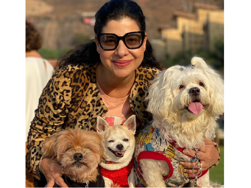 Sambhavna Seth shares a delightful picture with her furry friends