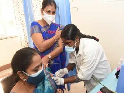 Telangana: 2,686 health workers take Covid-19 vaccine in Suryapet ...