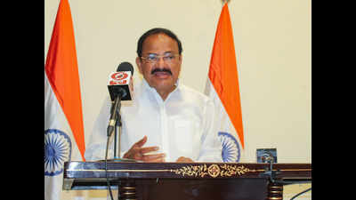 Aspire for double digit share, Vice-President Venkaiah Naidu tells apparel exporters