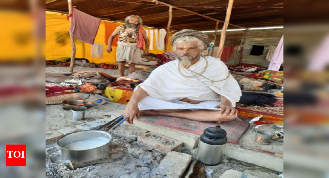 Prayagraj: Meet 'Chai, Coffee Wale Baba', get piping hot beverage in boon | Allahabad News - Vimarsana News