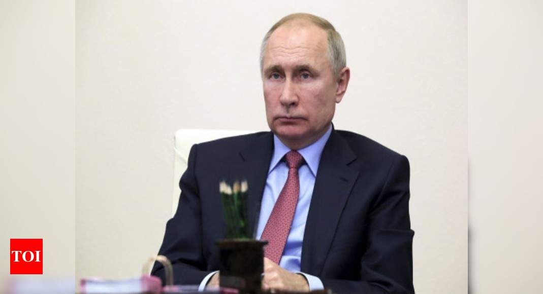 russian-president-vladimir-putin-pays-condolences-over-death-of-us-talk-show-host-larry-king-times-of-india