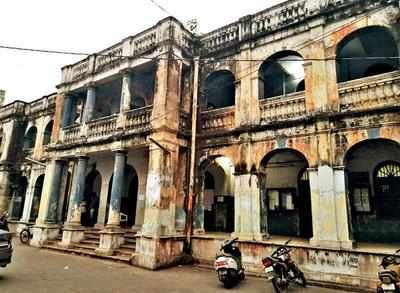 Vadodara: 150-year-old school to lend a healing touch | Vadodara News ...