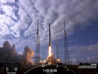 SpaceX launches 143 satellites, breaks world space record