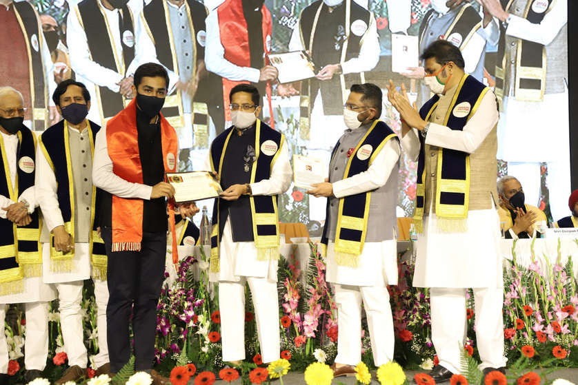 Manav Rachna celebrates the future of India with a grand Convocation Ceremony