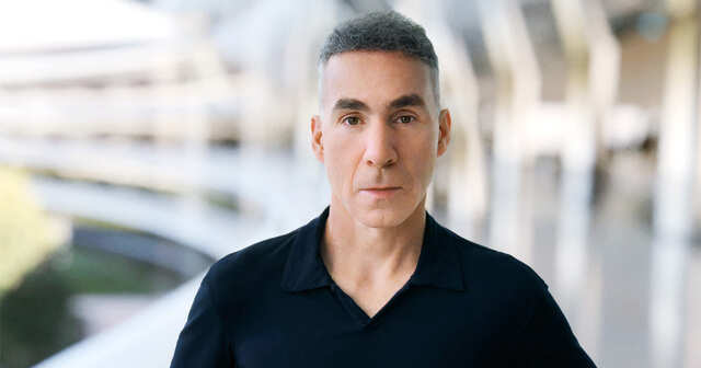 Apple's hardware engineering chief Dan Riccio to step down to focus on new project Apple's hardware engineering chief Dan Riccio to step down to focus on new project