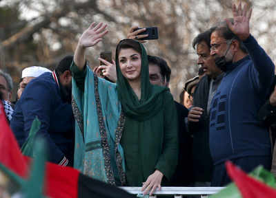 Maryam Nawaz claims Imran Khan govt 'begging' opposition for talks