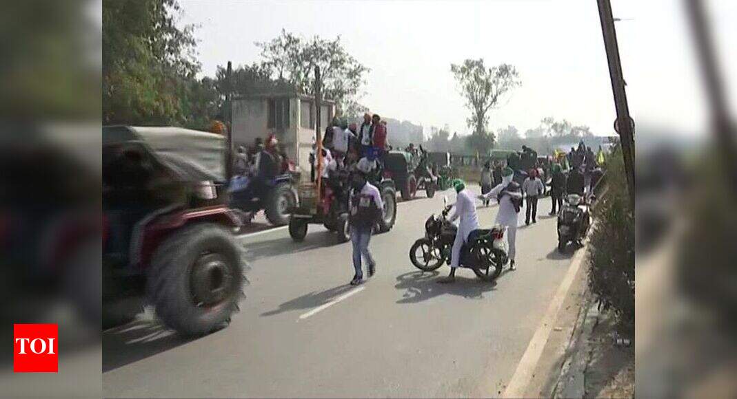 Traffic affected in parts of Delhi due to farmers' tractor rally | Delhi News - Vimarsana News