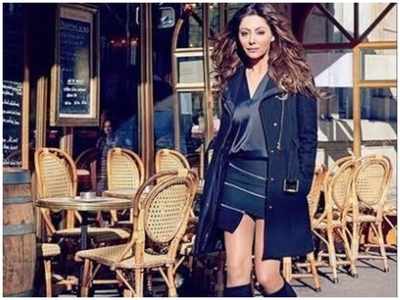 Gauri Khan takes a walk down the memory lane as she shares a throwback picture from an old photoshoot - view post