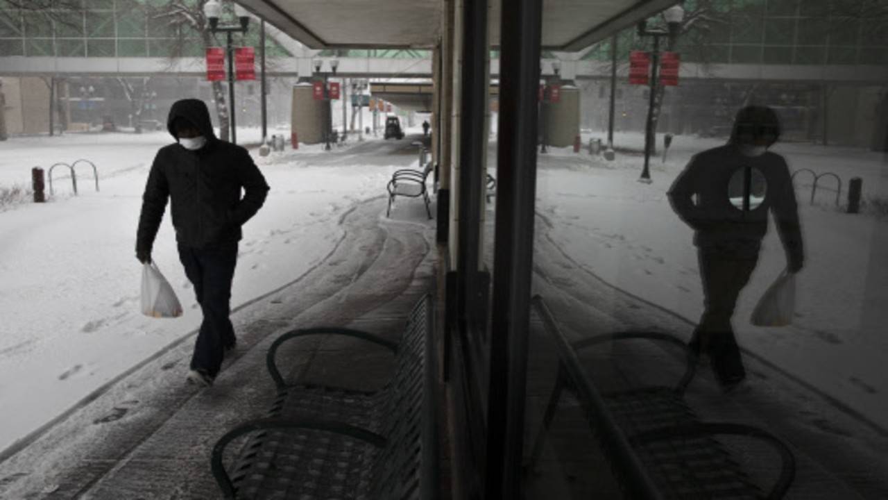 Historic' snow blankets parts of Midwest, disrupts travel