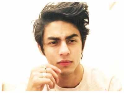 Shah Rukh Khan's son Aryan Khan's latest picture with mystery girl goes  viral | Hindi Movie News - Bollywood - Times of India