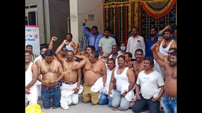 Hyderabad: GHMC employees protest to demand 50 percent fitment