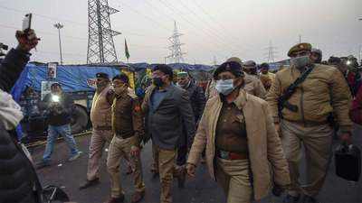 Ghaziabad DM orders protesting farmers to vacate the area