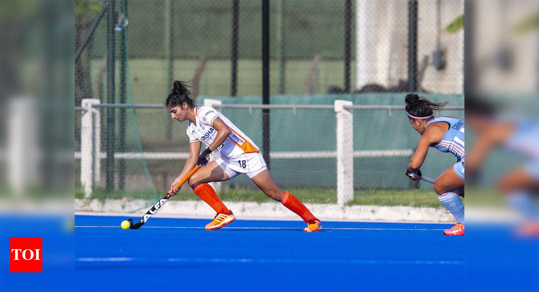 Indian women's hockey team lose 0-2 to Argentina | Hockey ...