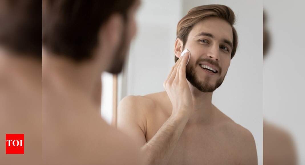 Toners for men: Hydrates and fight open pores - Times of India