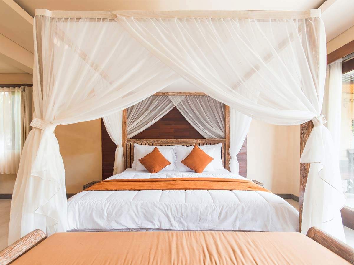 Canopy Beds That Are Utterly Stylish To, Why Do Four Poster Beds Have A Canopy