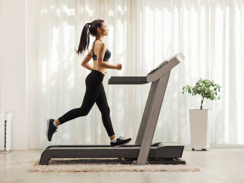 Walking outside vs. Walking on the treadmill: Is one better than