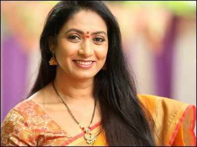 Senior actress Aamani hospitalised after complaining of chest pain on sets