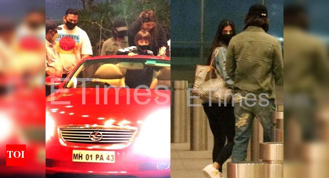 Shah Rukh Khan arrives in a convertible car to see off his daughter Suhana Khan at the airport – Times of India