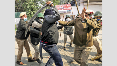 Delhi: Mayhem at Singhu protest site as ‘locals’ clash with farmers