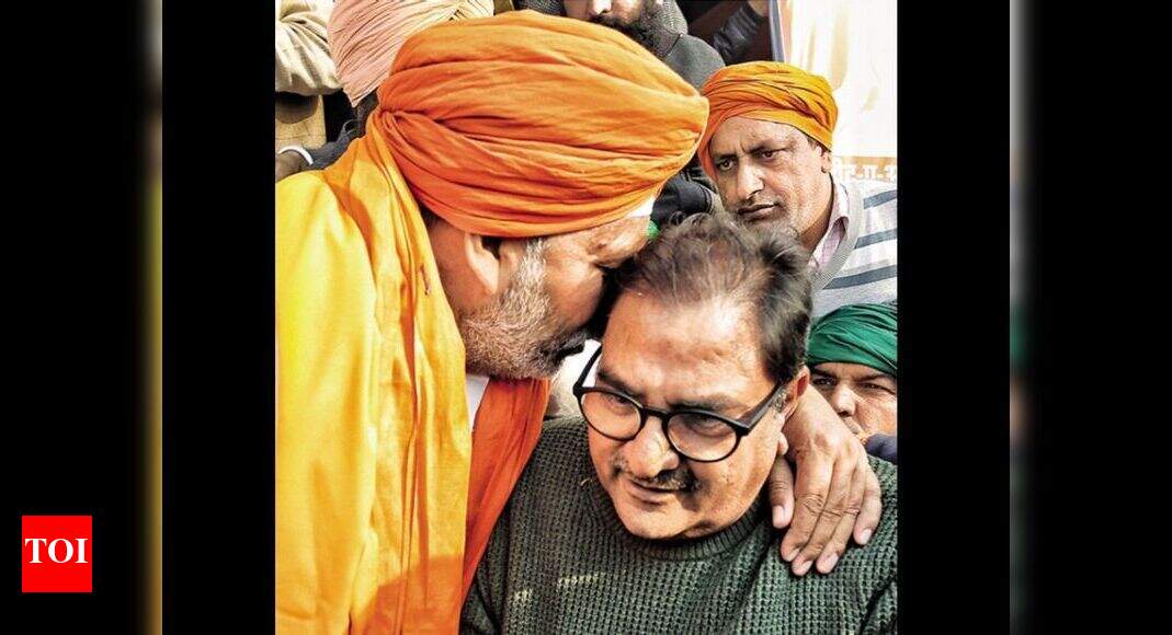 Farmers' protest INLD leader Abhay Chautala backs Rakesh Tikait