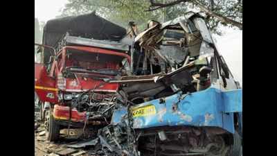 11 killed, over 20 injured in bus-truck collision on Moradabad-Agra highway
