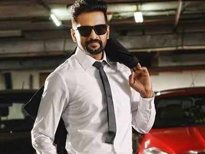 Santhanam to play the lead role in the Tamil remake of 'Agent Sai Srinivasa Athreya'