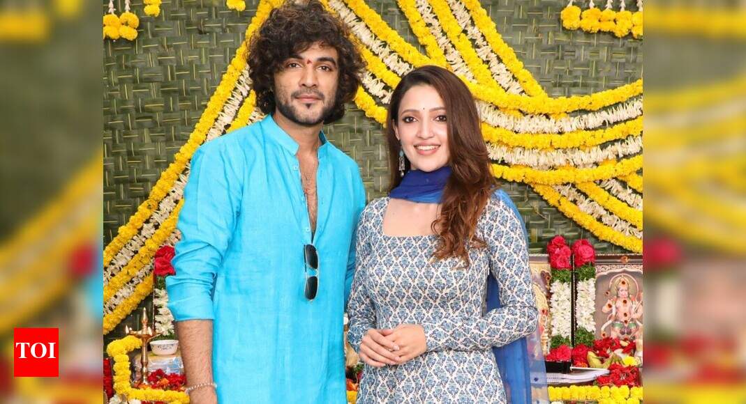 Siddhu jonnalagadda and neha shetty starrer narudi brathuku natana launched today | telugu movie news - times of india