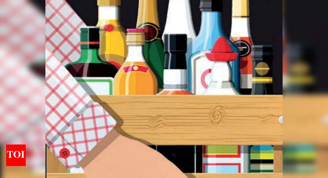 Liquor manufacturers object to Delhi government's excise policy recommendations | Delhi News - Vimarsana News
