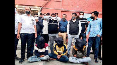 Seven including a minor caught for firing on Gujarat's Jamnagar builder
