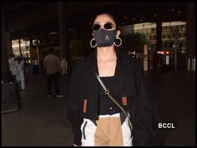 Alia Bhatt makes a stylish appearance at the Mumbai airport post her meeting with beau Ranbir Kapoor in Delhi