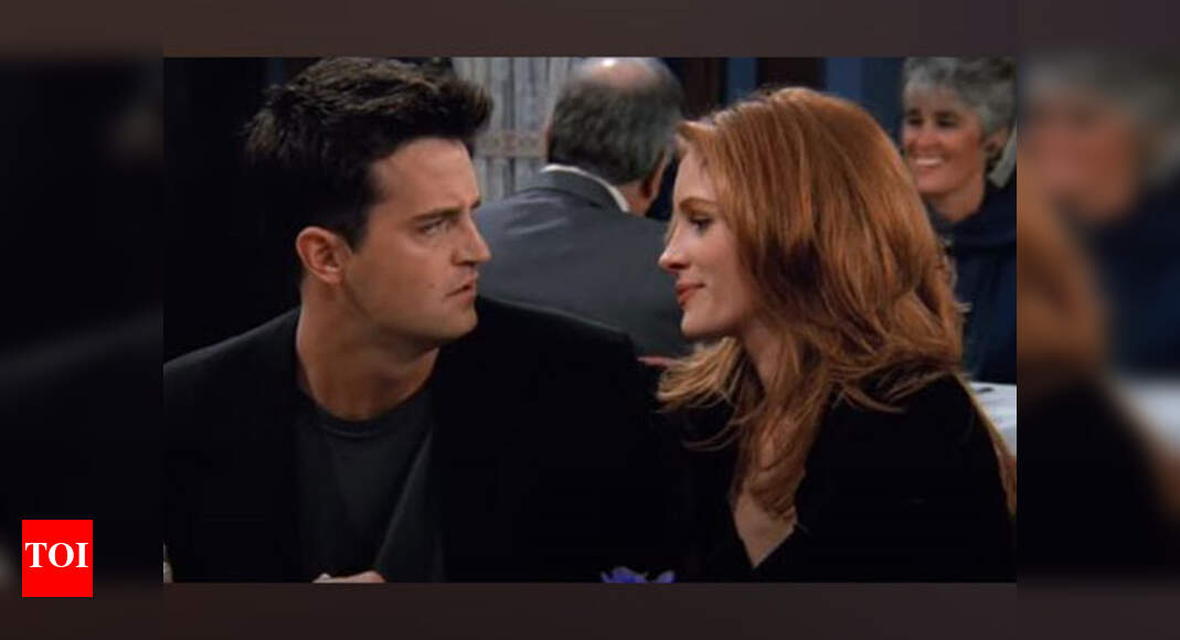 Here's how Matthew Perry persuaded Julia Roberts to star in 'Friends(02)