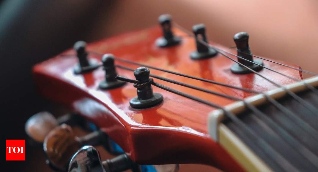 Guitar tuner Tuning pegs that will help you tune your guitar