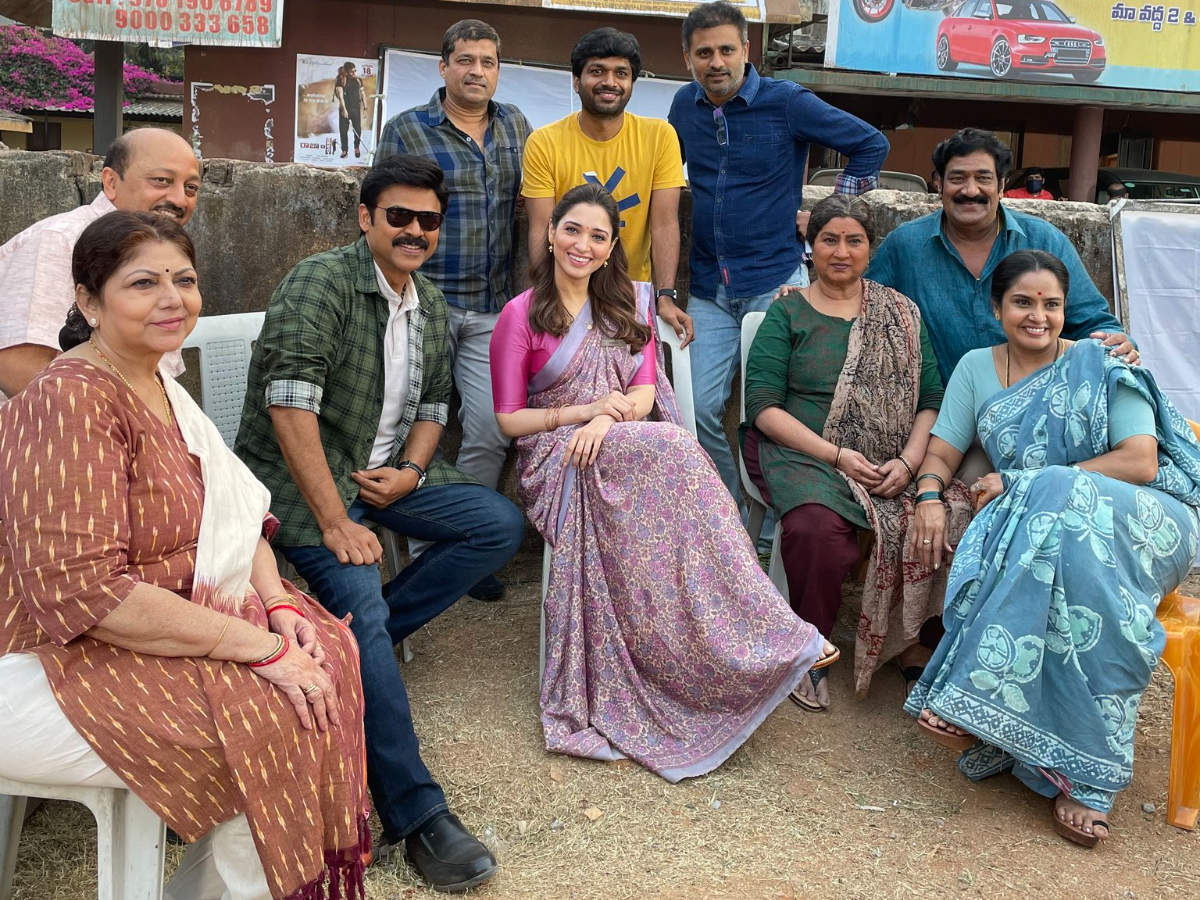 F3: Fun and Frustration&#39;&#39; team poses for a happy picture on the sets |  Telugu Movie News - Times of India