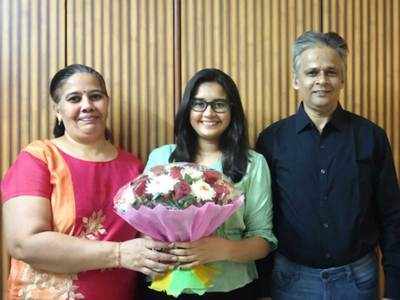 Mumbai girl Komal Jain topped CA final exam