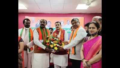Kalyan: Second set back for MNS as group leader of KDMC joins BJP