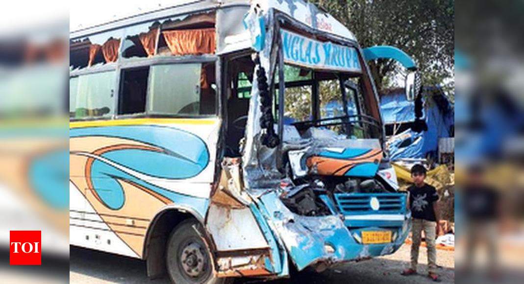 Mumbai: Bus Crashes Into Dumper, 15 Injured 