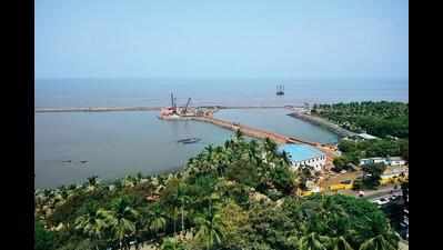 Mumbai: Coastal Road sea link will destroy Carter Road, say locals