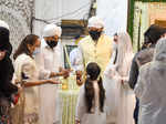 Abhishek Bachchan, Raveena Tandon and others attend prayer meet of Bunty Walia's father