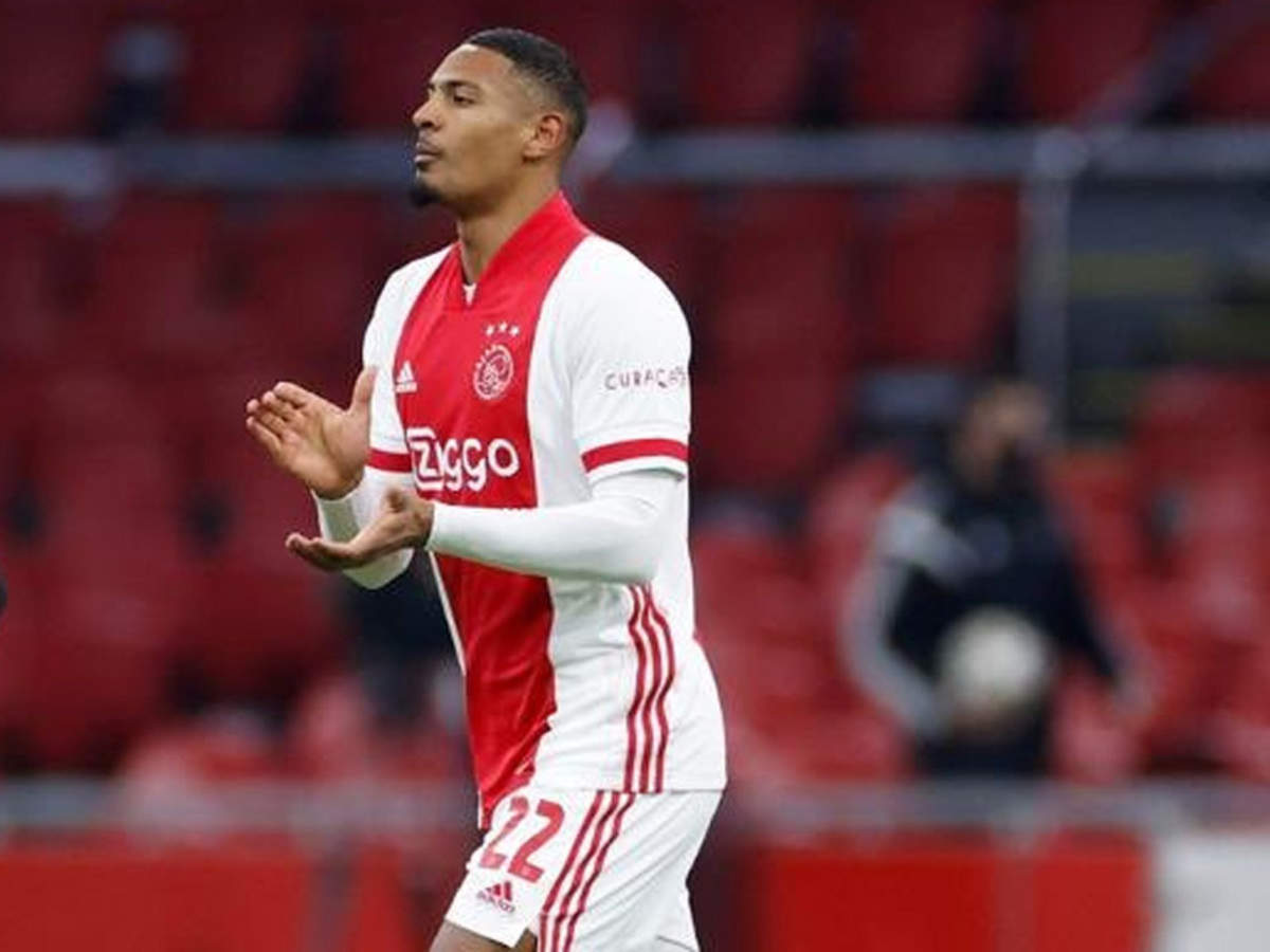 Sebastien Haller Ajax Amsterdam Leave Record Signing Haller Off Europa League Roster Football News Times Of India