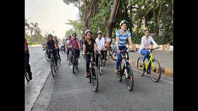 Cyclists group identifies 2 permanent neighbourhood cycling lanes in Mumbai; 1200 bicycle stands