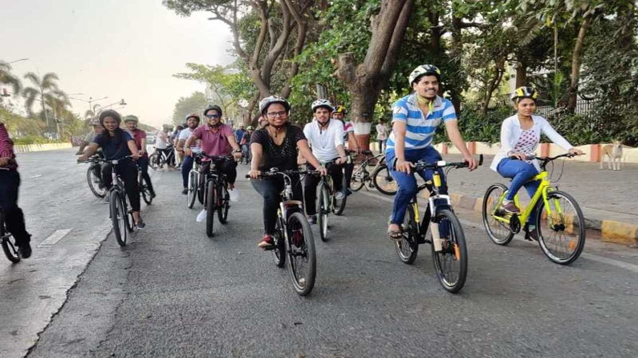 Cyclists group identifies 2 permanent neighbourhood cycling lanes