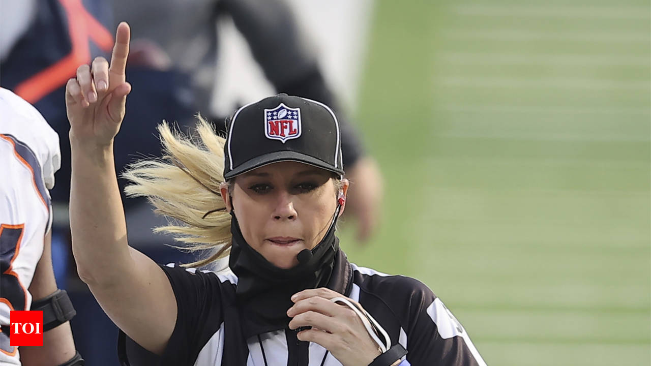 Sarah Thomas 'most-trolled' U.S. sports official, survey says 