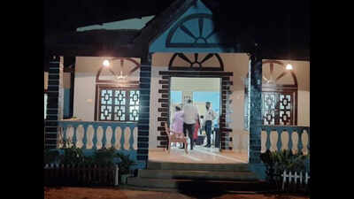 Mumbai: Porn movies racket busted, five members including two ...