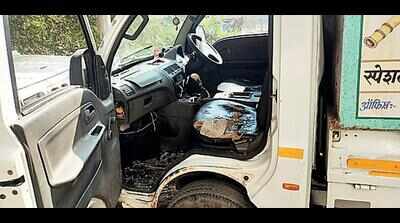 Pune: Cases of vandalism continue, gang damages eight vehicles