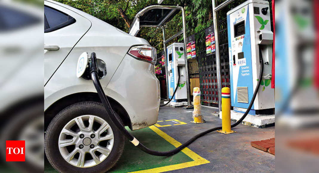 To make Delhi electric vehicle capital, govt to set up 100 public