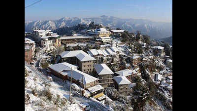 Tourists flock to Nainital, Mussoorie