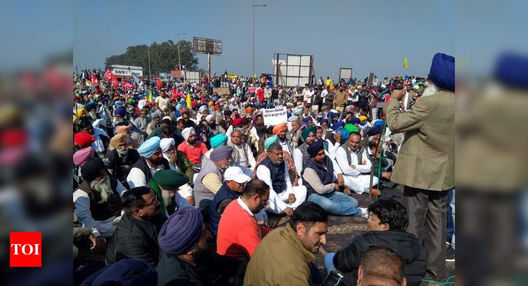 Punjab Haryana Farmers Jointly Block Roads Stand United Against Centres Three Farm Laws 4774