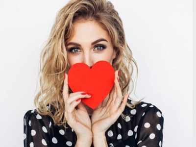 Soft glam eyes to bold res lips: Your Valentine's Day makeup guide is here  - Times of India