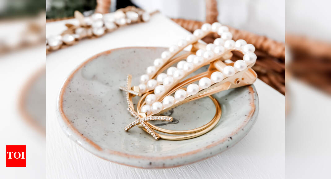 Elegant pearl accessories for women - Times of India